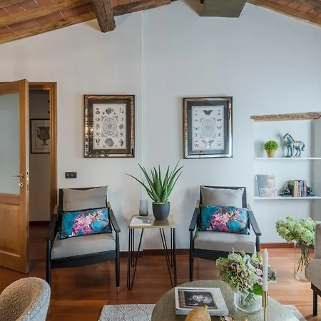 Dorina Penthouse 2 Bedrooms 2 Bathrooms In Apartment Lucca