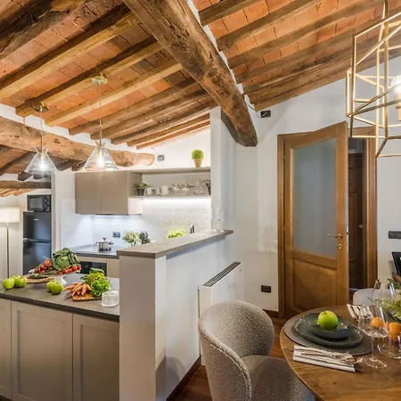 Dorina Penthouse 2 Bedrooms 2 Bathrooms In Daire Lucca