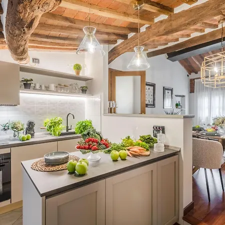 Dorina Penthouse 2 Bedrooms 2 Bathrooms In Daire Lucca